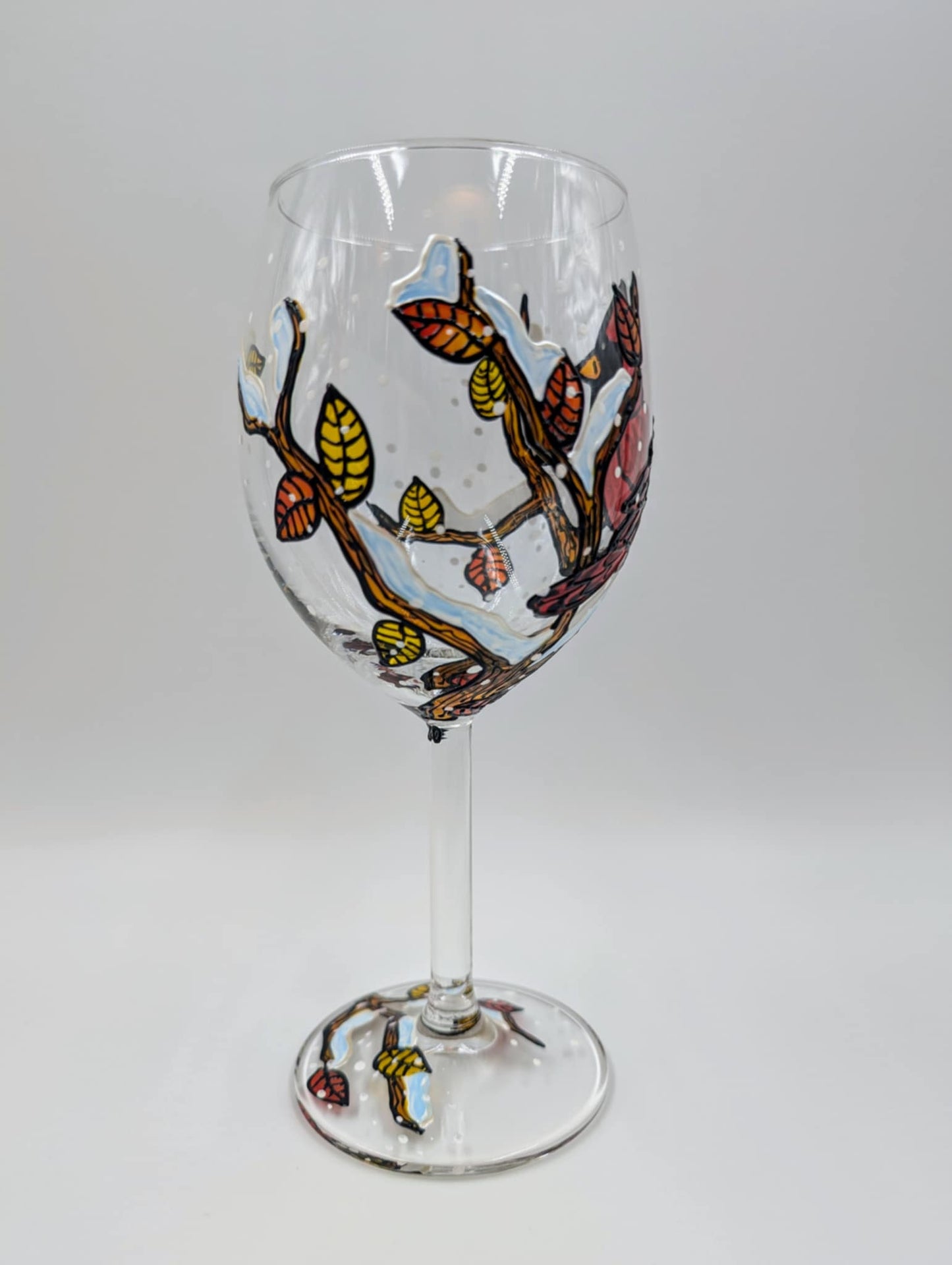 Coupe à vin cardinal hiver
