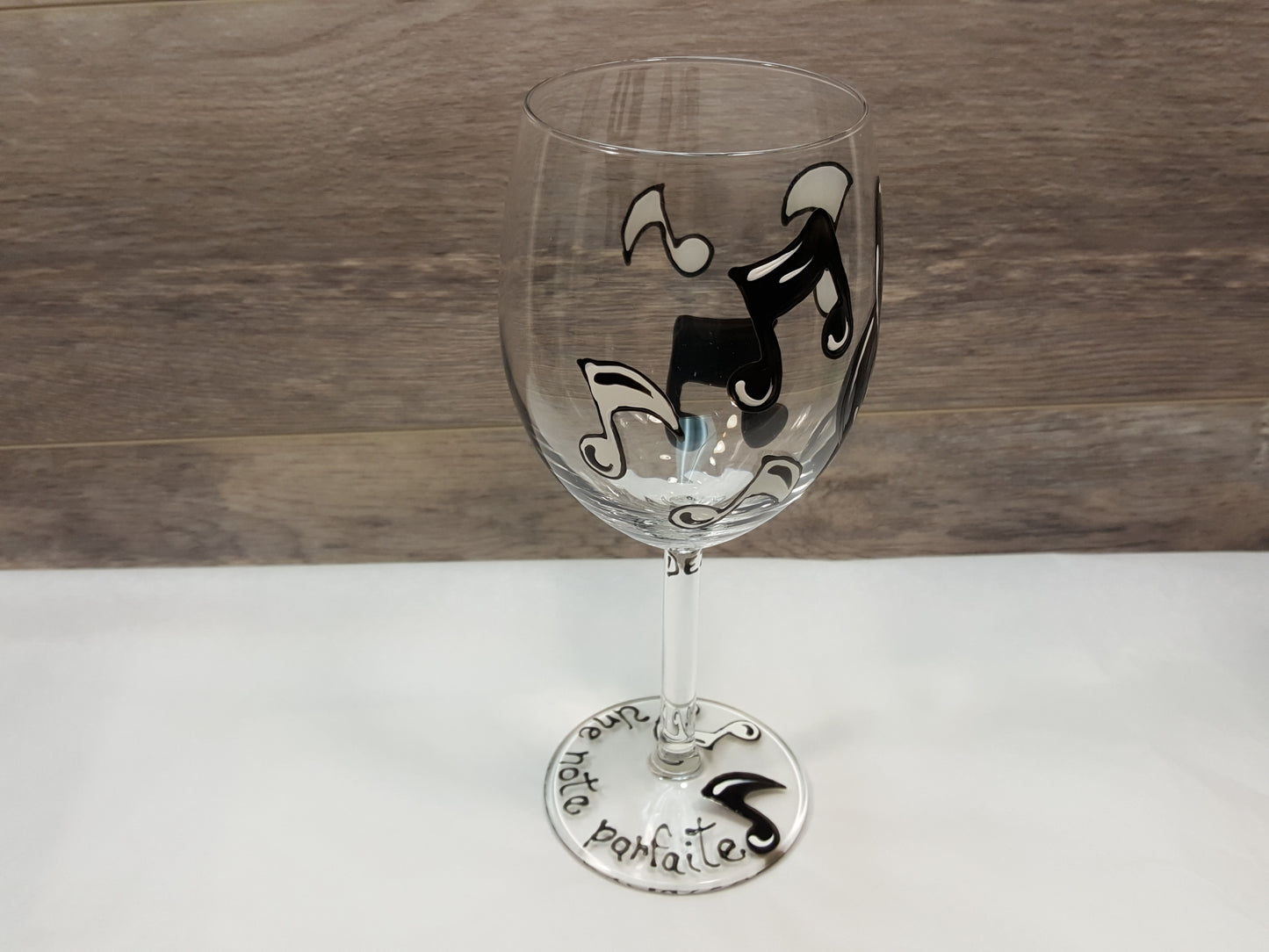 Coupe à vin notes de musique