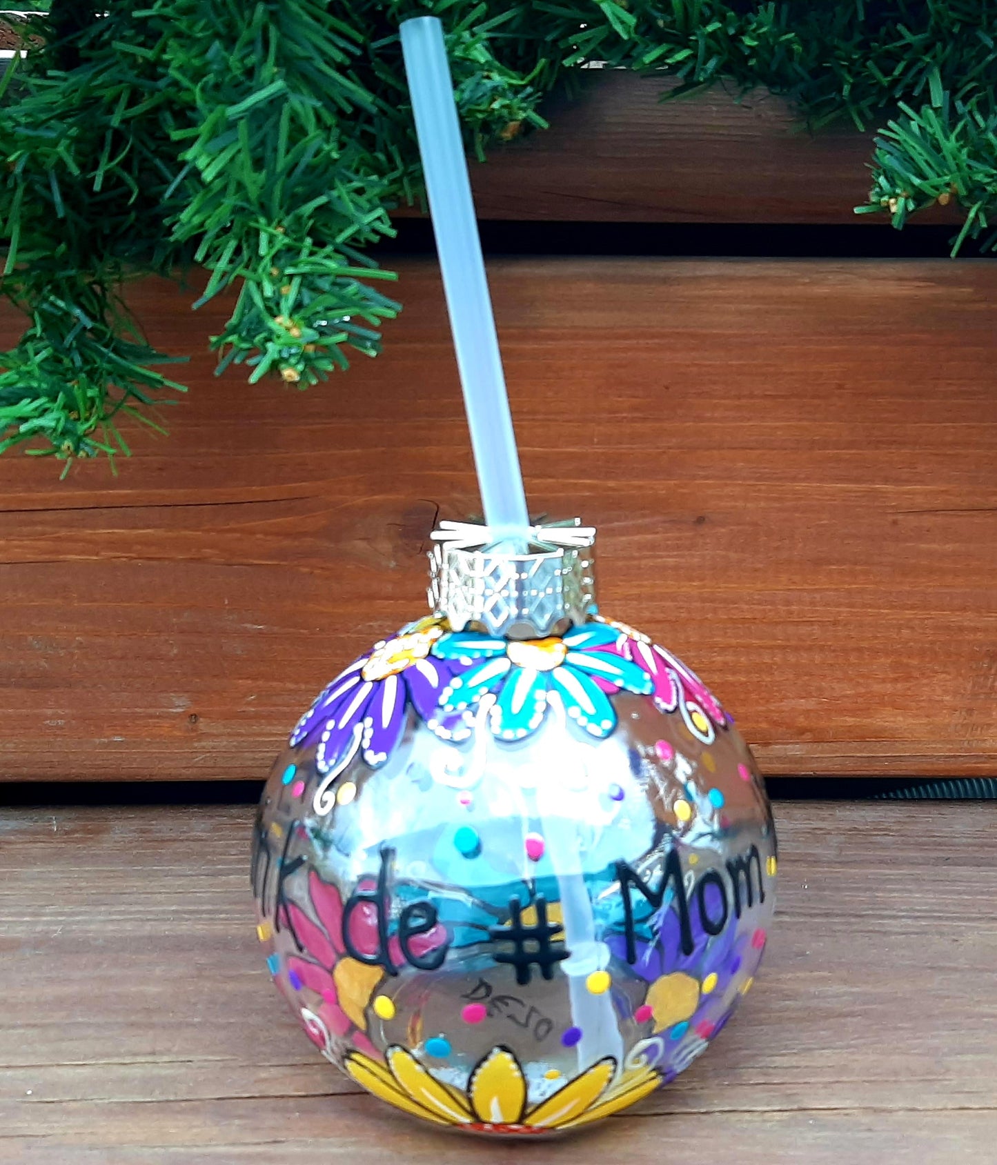 Boule cocktail "Mon drink de #Mom life" et fleurs