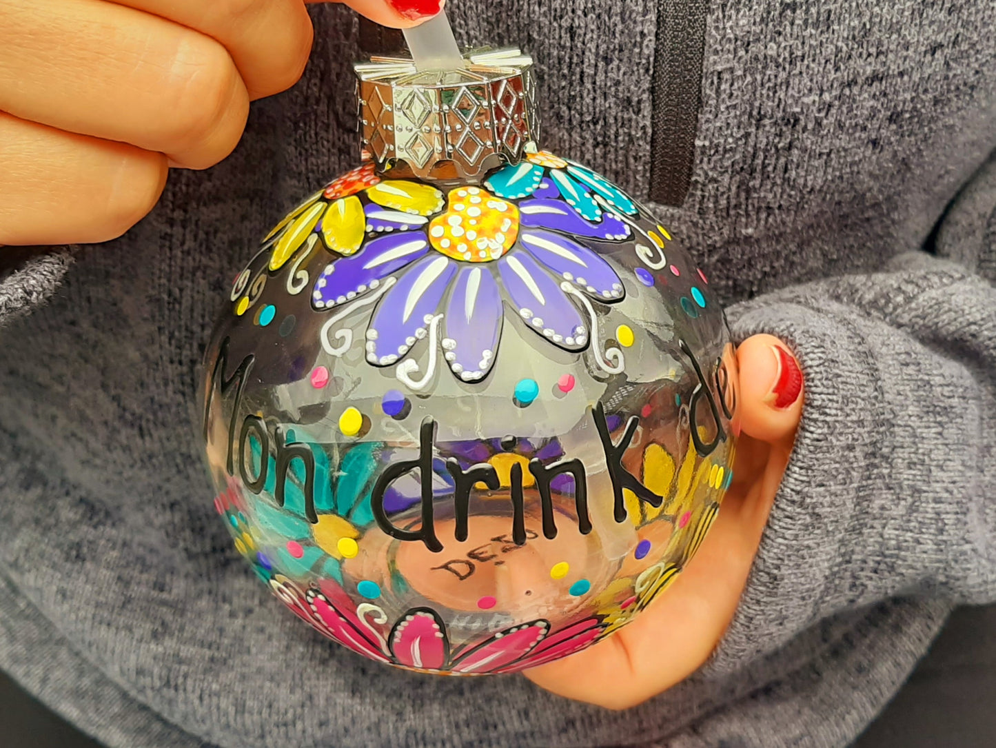 Boule cocktail "Mon drink de #Mom life" et fleurs