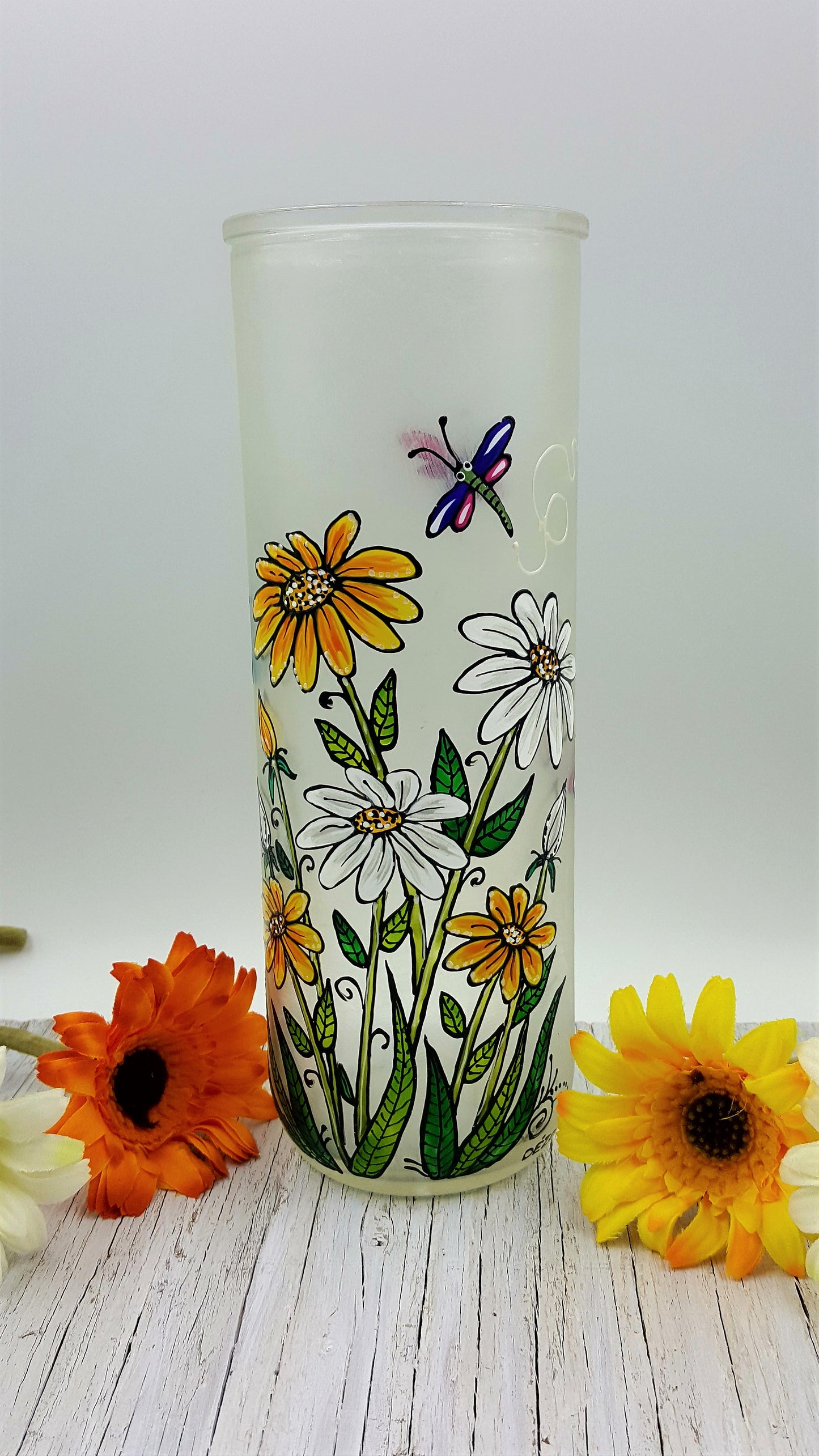 Vase à fleurs cylindre aux dessins de marguerites