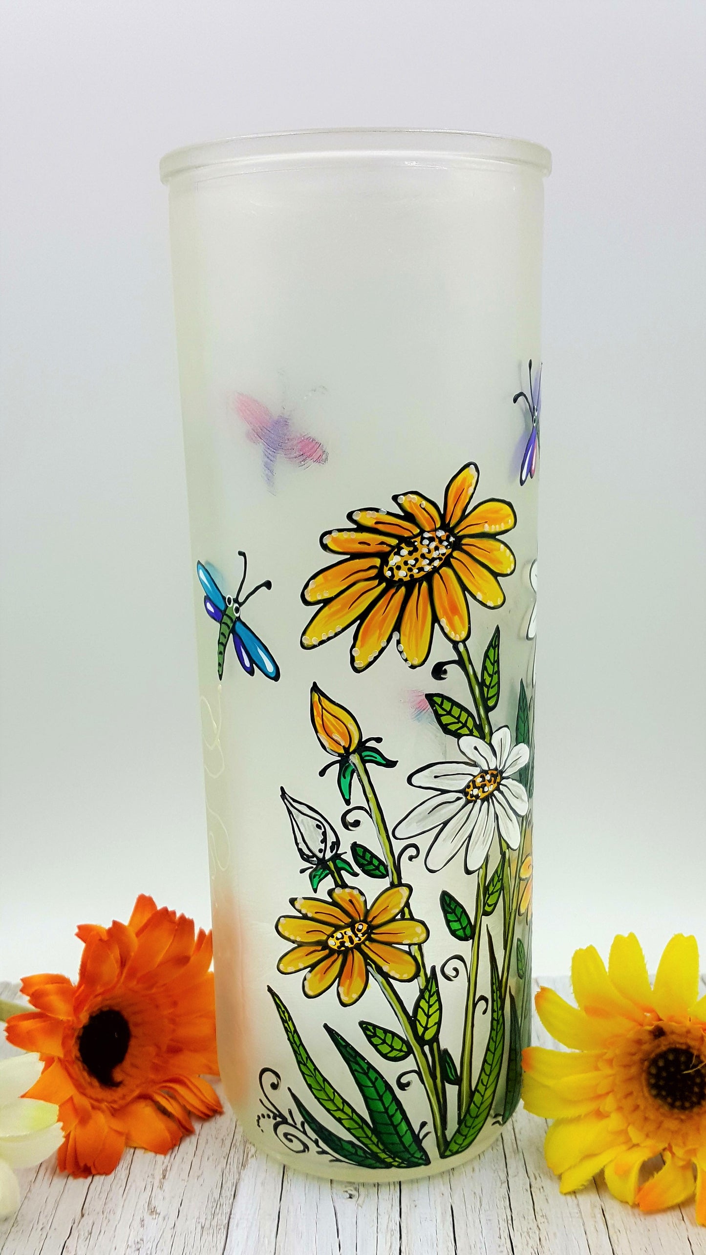 Vase à fleurs cylindre aux dessins de marguerites