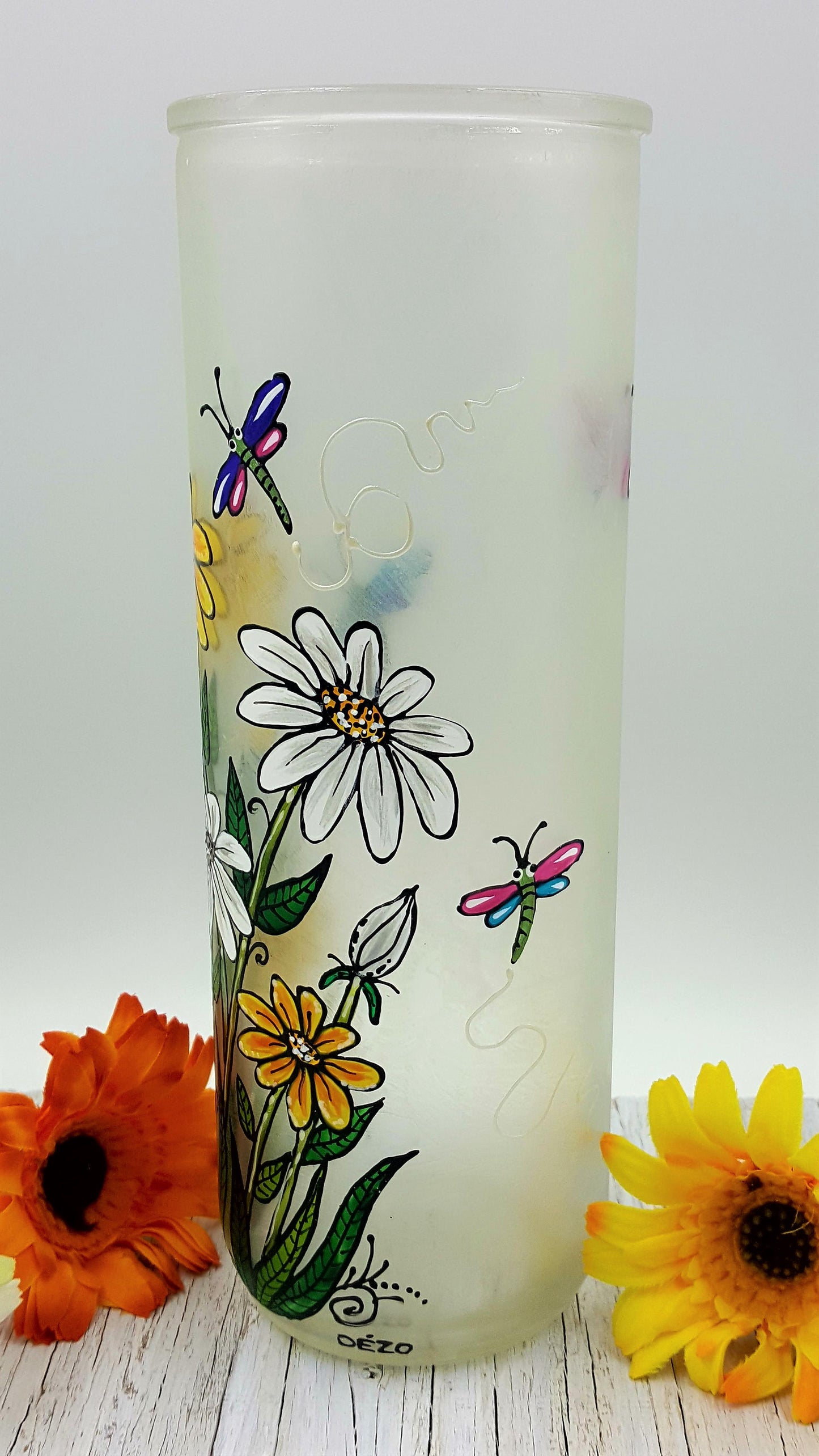 Vase à fleurs cylindre aux dessins de marguerites