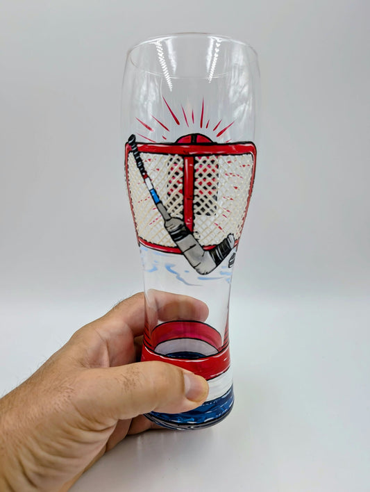 Verre à bière avec filet de hockey, version gardien de but, 20 onces, cadeau fan de hockey, peint à la main