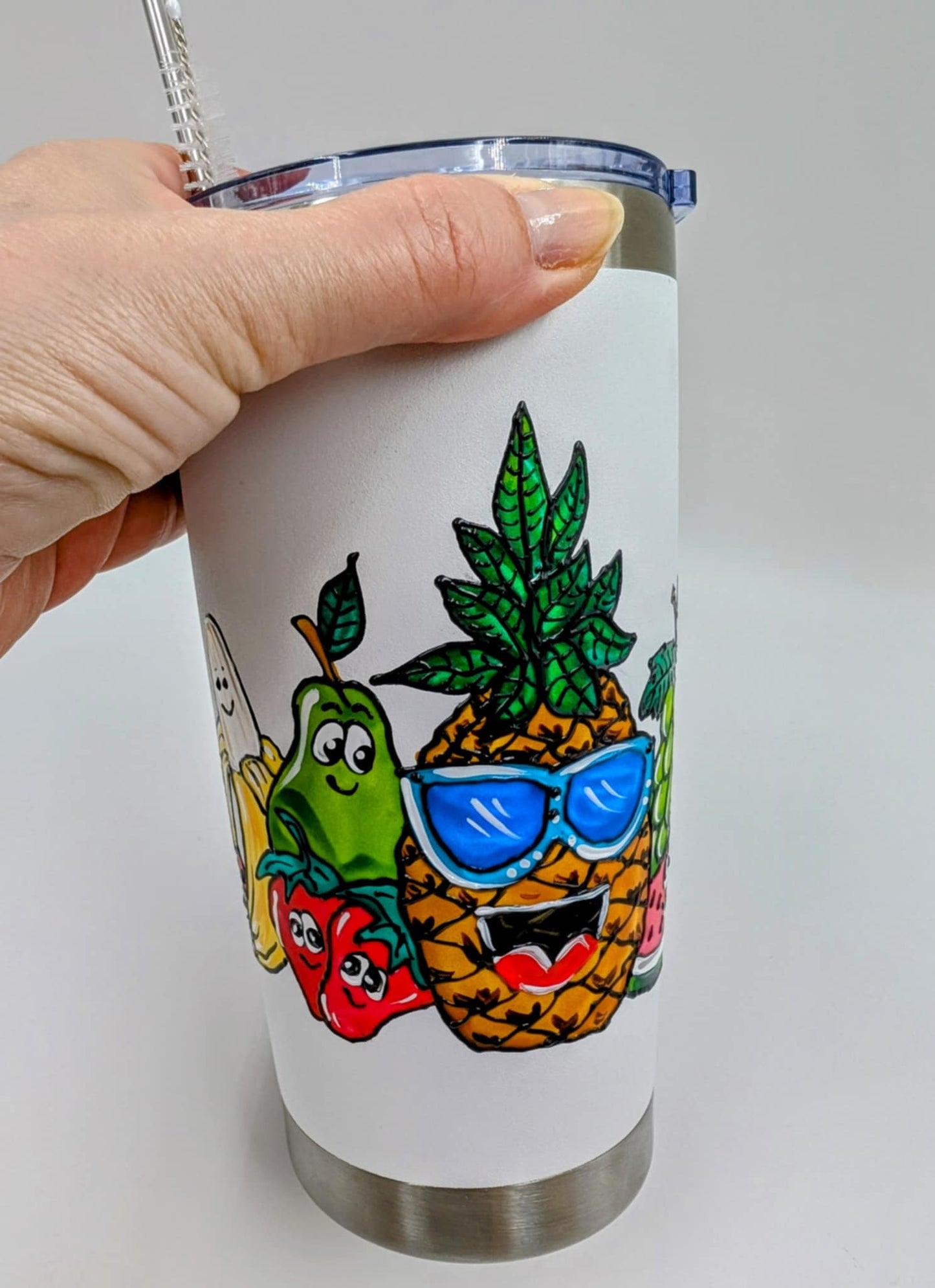 Mug isotherme Salade de fruits colorée & joyeuse– tasse en inox peinte à la main – 20 onces