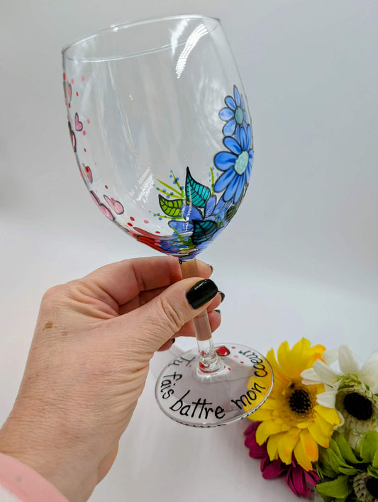 Coupe à vin Tu fais battre mon coeur, dessins fleurs et coeurs  * cadeau St-Valentin  * cadeau amour