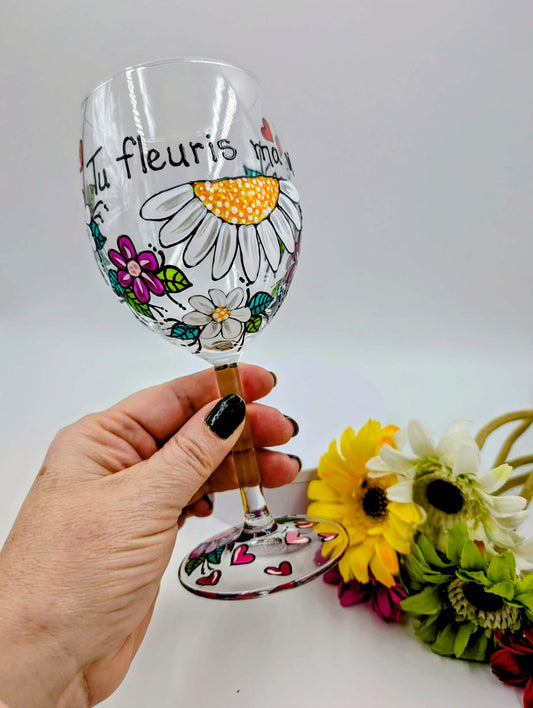 Coupe à vin Tu fleuris ma vie, marguerites blanches, fleurs  * cadeau St-Valentin  * cadeau amour